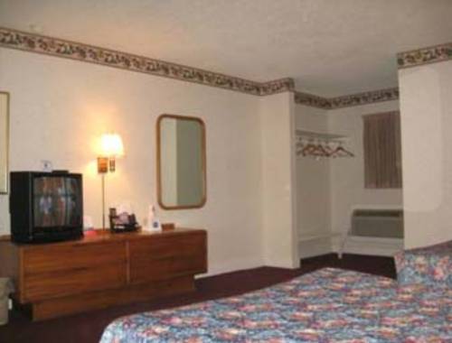 Imagen de la habitación del Hotel Knights Inn Emporia. Foto 4