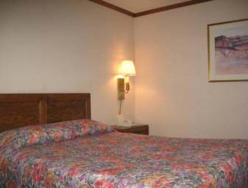 Imagen de la habitación del Hotel Knights Inn Emporia. Foto 5