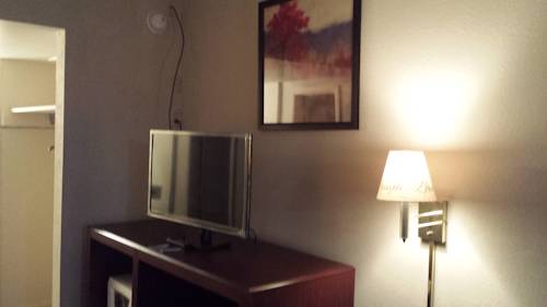 Imagen de la habitación del Hotel Knights Inn Fayetteville. Foto 4