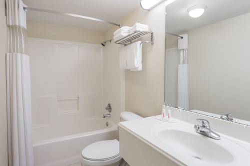 Imagen de la habitación del Hotel Knights Inn Franklin Ave Waco. Foto 5