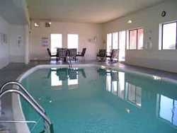 Imagen de la piscina del Hotel Knights Inn Gallup At 3208 W Hwy 66. Foto 5