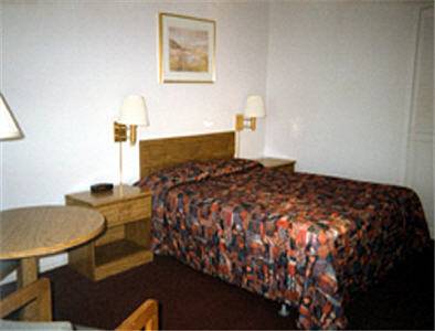 Imagen de la habitación del Hotel Knights Inn Grand Blanc. Foto 5
