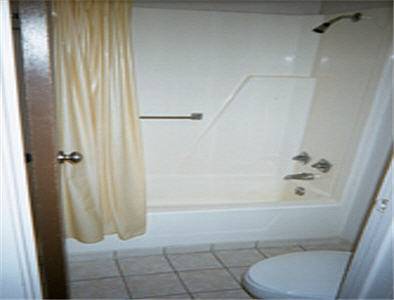 Imagen de la habitación del Hotel Knights Inn Grand Blanc. Foto 6
