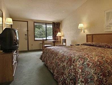Imagen de la habitación del Hotel Knights Inn Greenville, Nc. Foto 5
