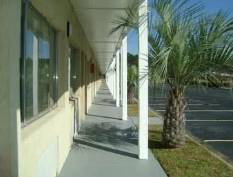 Imagen de los exteriores del Hotel Knights Inn Hardeeville Sc. Foto 7