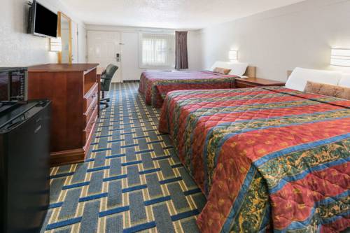 Imagen de la habitación del Hotel Knights Inn Hilliard Columbus. Foto 2