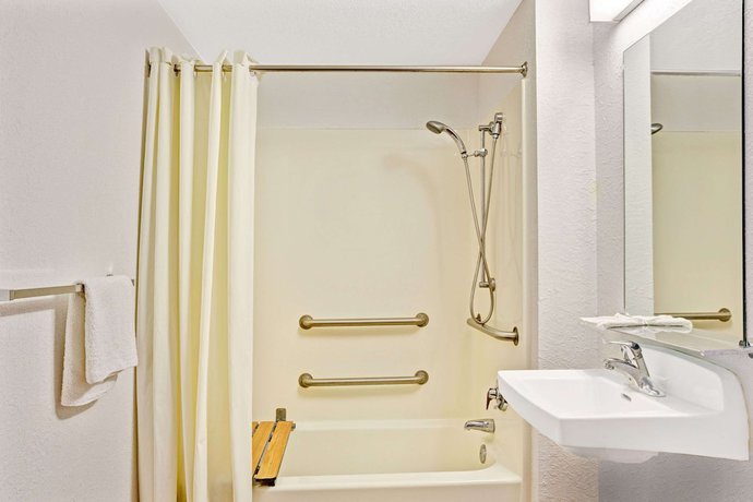 Imagen de la habitación del Hotel Knights Inn Jacksonville At Dix Ellis Trail. Foto 5