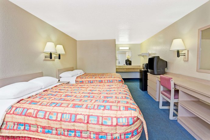 Imagen de la habitación del Hotel Knights Inn Jacksonville At Dix Ellis Trail. Foto 6