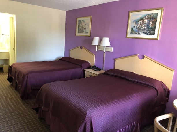 Imagen de la habitación del Hotel Knights Inn Jacksonville. Foto 6