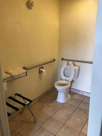 Imagen de la habitación del Hotel Knights Inn Jacksonville. Foto 14
