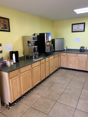 Imagen de los interiores del Hotel Knights Inn Jacksonville. Foto 17