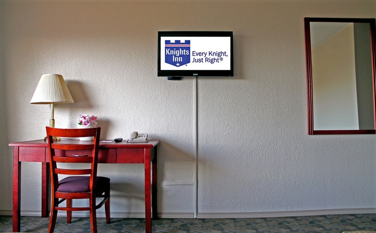 Imagen de la habitación del Hotel Knights Inn Kamloops. Foto 16