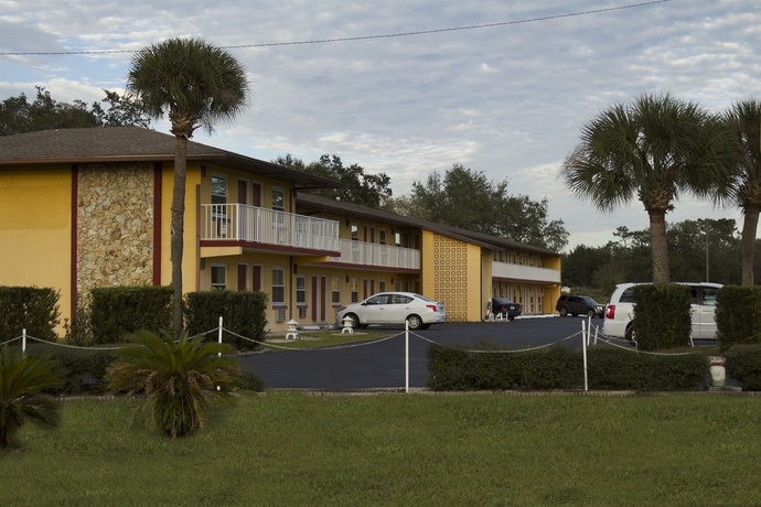 Imagen de los exteriores del Hotel Knights Inn Kissimmee. Foto 9