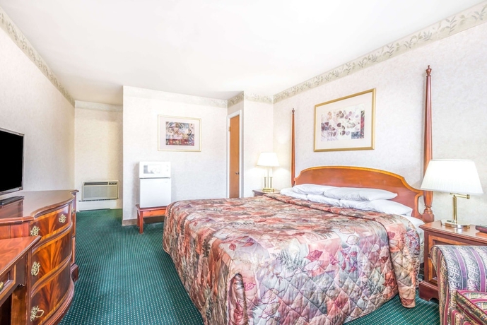 Imagen de la habitación del Hotel Knights Inn Lenox. Foto 7