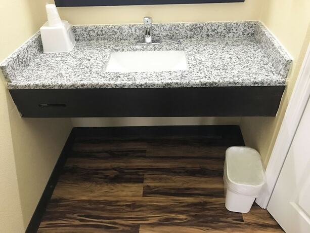 Imagen de la habitación del Hotel Knights Inn Lumberton. Foto 10