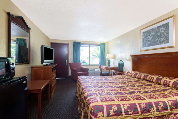 Imagen de la habitación del Hotel Knights Inn Martinsburg. Foto 5