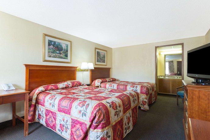 Imagen de la habitación del Hotel Knights Inn Martinsburg. Foto 11
