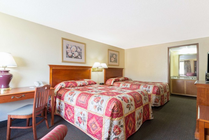 Imagen de la habitación del Hotel Knights Inn Martinsburg. Foto 13