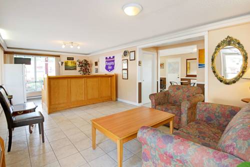 Imagen de la habitación del Hotel Knights Inn Midland, On. Foto 2