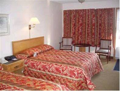 Imagen de la habitación del Hotel Knights Inn Midland, On. Foto 13