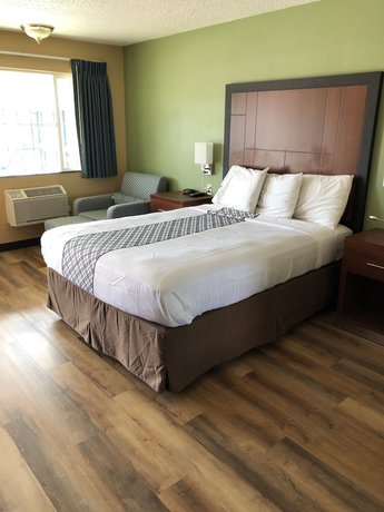 Imagen de la habitación del Hotel Knight\'s Inn Motel. Foto 5