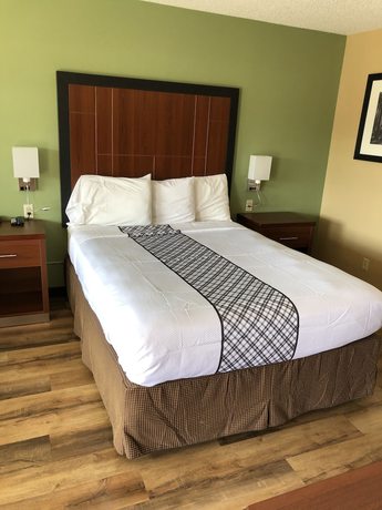 Imagen de la habitación del Hotel Knight\'s Inn Motel. Foto 12