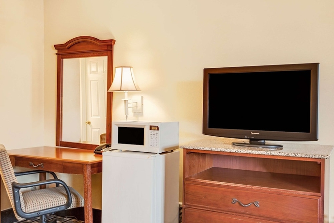 Imagen de la habitación del Hotel Knights Inn Mount Laurel. Foto 4
