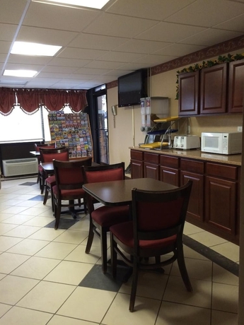 Imagen del bar/restaurante del Hotel Knights Inn Newport, Tn. Foto 6