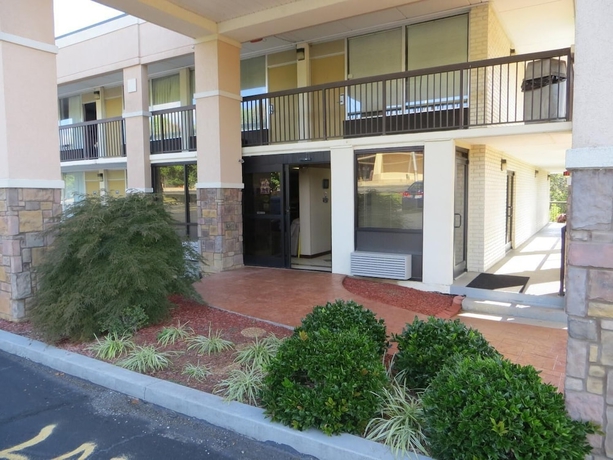 Imagen general del Hotel Knights Inn Newport, Tn. Foto 3