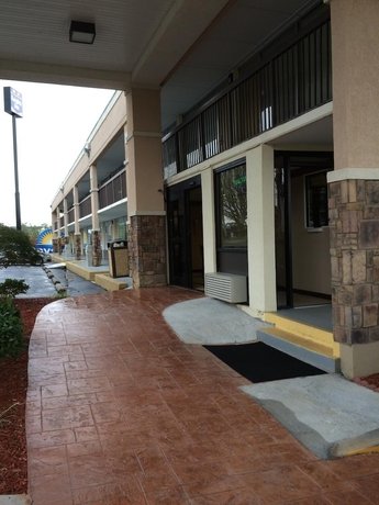 Imagen general del Hotel Knights Inn Newport, Tn. Foto 4