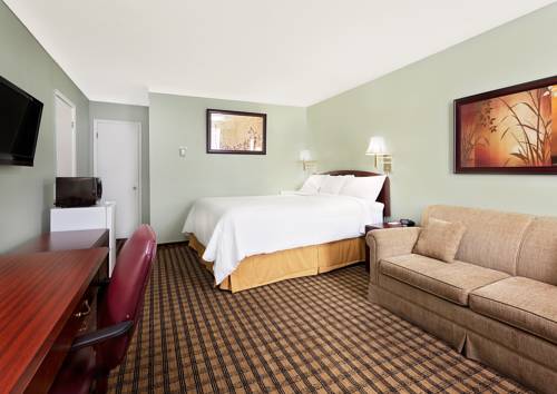 Imagen de la habitación del Hotel Knights Inn North Bay. Foto 11