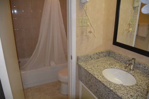 Imagen de la habitación del Hotel Knights Inn North Bay. Foto 16