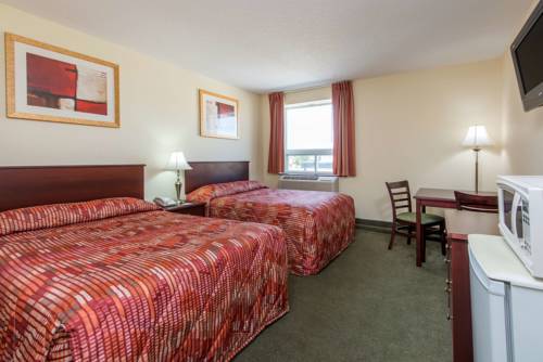 Imagen de la habitación del Hotel Knights Inn Orillia. Foto 5