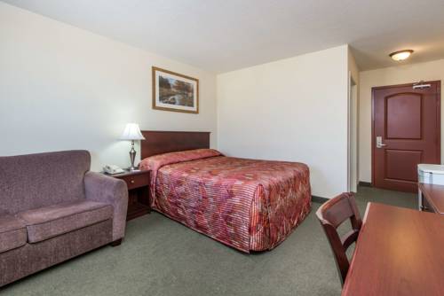 Imagen de la habitación del Hotel Knights Inn Orillia. Foto 11