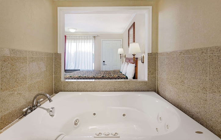 Imagen de la habitación del Hotel Knights Inn Palmdale. Foto 10