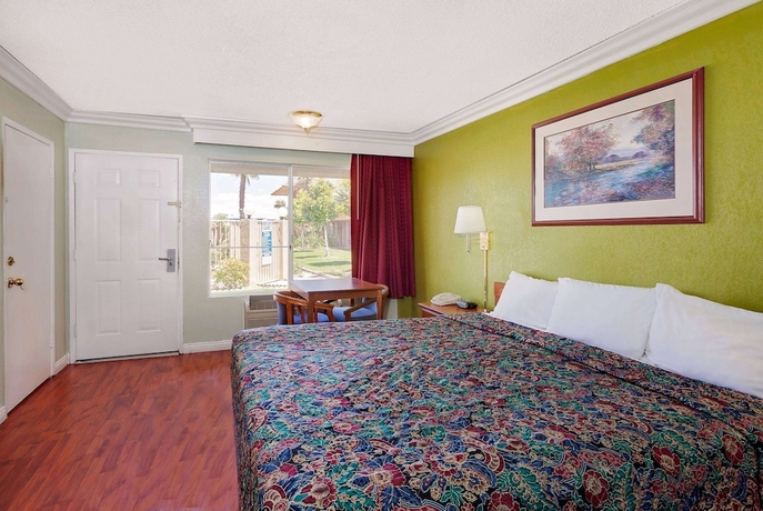 Imagen de la habitación del Hotel Knights Inn Palmdale. Foto 15
