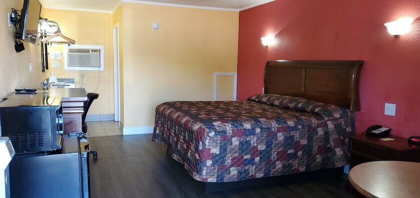 Imagen de la habitación del Hotel Knights Inn Paris. Foto 18