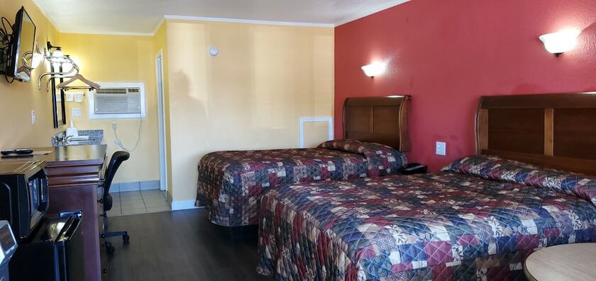 Imagen general del Hotel Knights Inn Paris. Foto 10