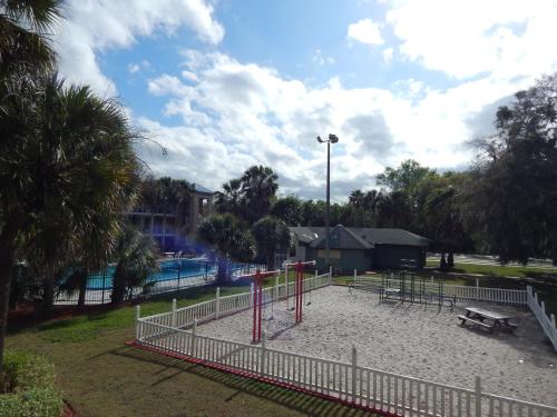 Imagen de los exteriores del Hotel Knights Inn Plant City. Foto 8