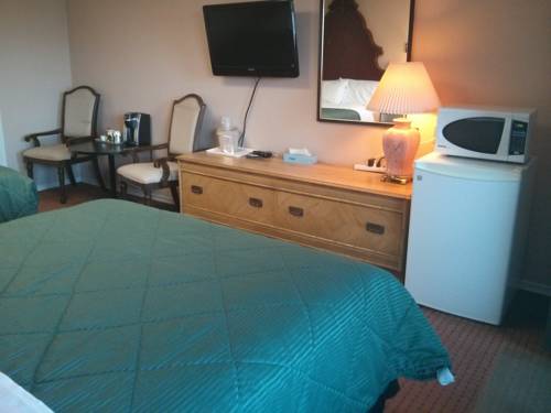Imagen de la habitación del Hotel Knights Inn Port Colborne. Foto 6