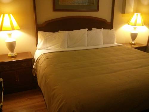 Imagen de la habitación del Hotel Knights Inn Port Colborne. Foto 9