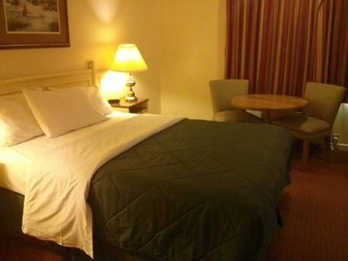 Imagen de la habitación del Hotel Knights Inn Port Colborne. Foto 10
