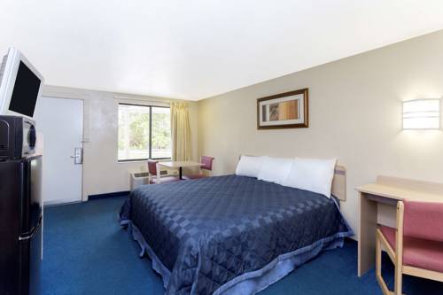 Imagen de la habitación del Hotel Knights Inn Punta Gorda. Foto 4