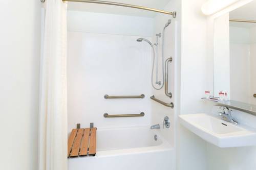 Imagen de la habitación del Hotel Knights Inn Punta Gorda. Foto 8