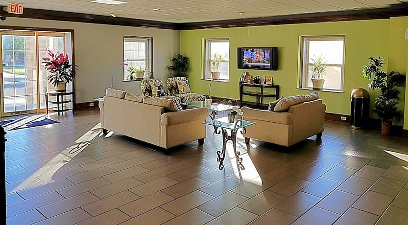 Imagen de los interiores del Hotel Knights Inn Richmond At W Broad St. Foto 13