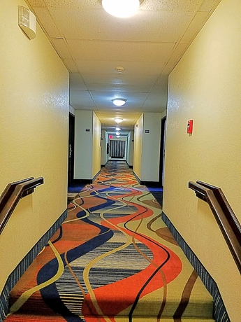 Imagen de los interiores del Hotel Knights Inn Richmond At W Broad St. Foto 18