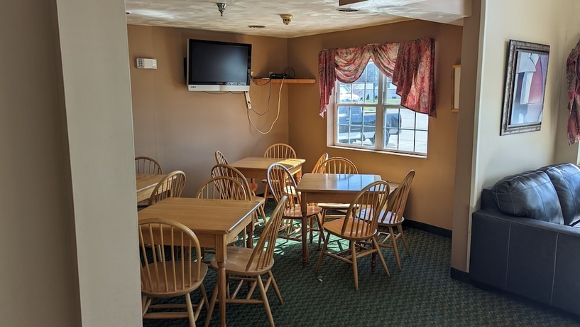 Imagen del bar/restaurante del Hotel Knights Inn Saint Clairsville. Foto 4