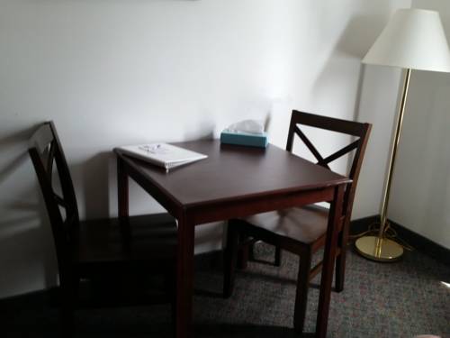 Imagen de la habitación del Hotel Knights Inn Sandusky. Foto 2