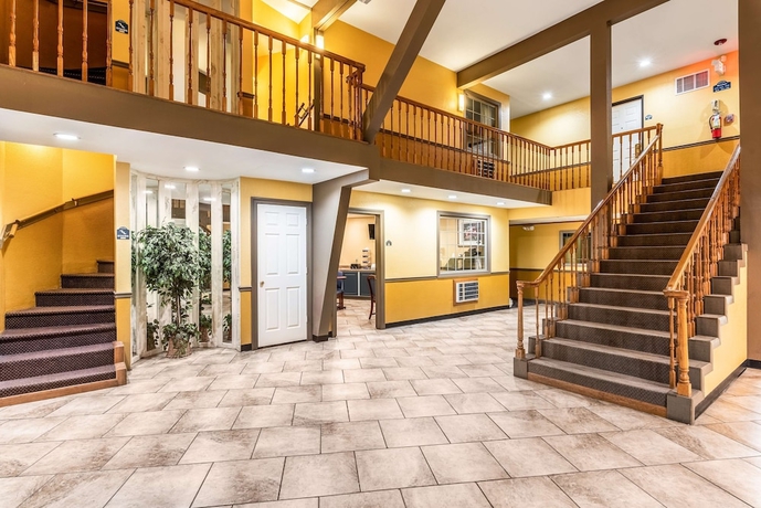 Imagen de los interiores del Hotel Knights Inn Searcy. Foto 17