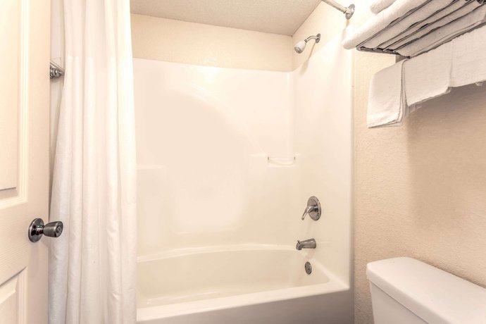 Imagen de la habitación del Hotel Knights Inn Seymour. Foto 8